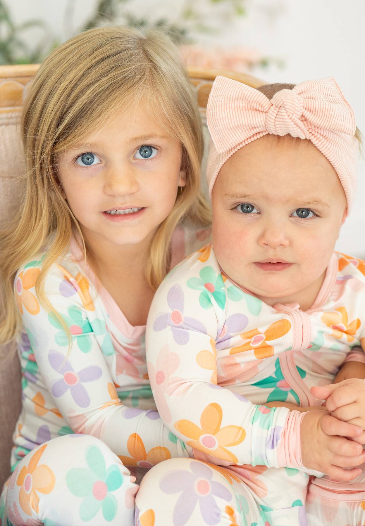 Retro Daisy | Two Piece Pajama Set